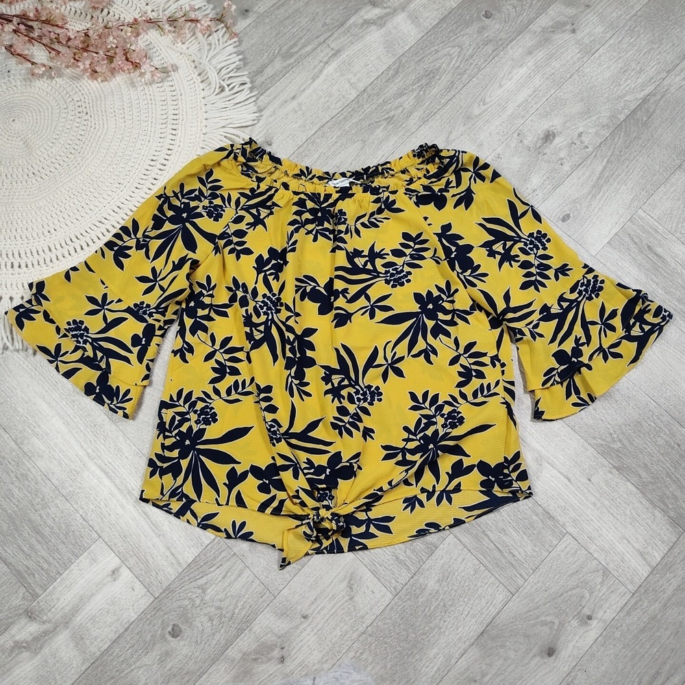 Counterparts Women's Size Large 1/2 Bell Sleeve Blouse Floral Bottom Tie Hem